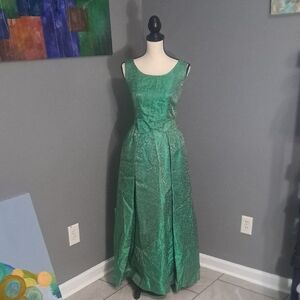Vintage Handmade 1960's Emarld Green Floral Pattern Prom/Evening Gown